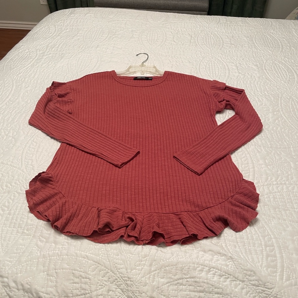 Doe & Rae Small Pullover Ribbed and Ruffled Fall Color Top Excellent Condition - Picture 9 of 11